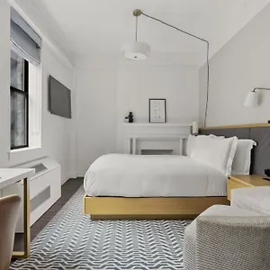 4* Hotel Newly Renovated At Club Quarters Times Square,
